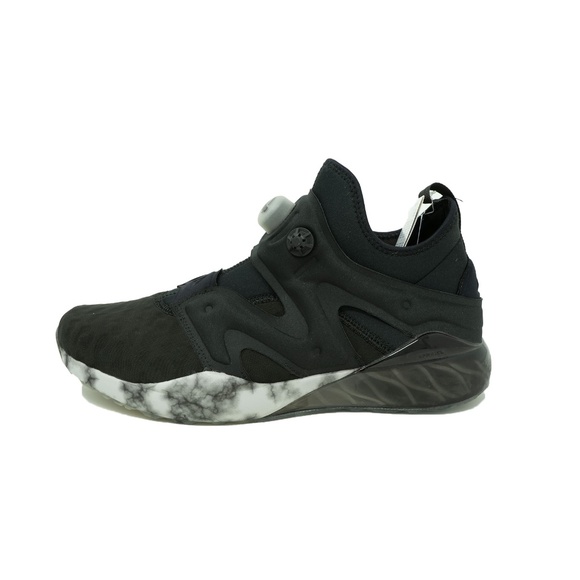 REEBOK 2017 The Pump Izarre, Black, Size 9.5 - Picture 1 of 6